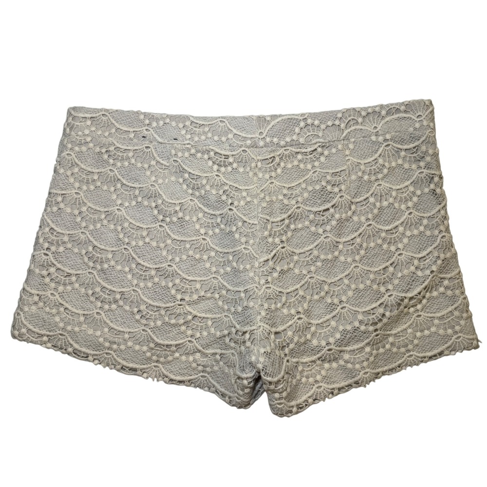 Express Beige Scalloped Crochet Lace Overlay Shorts Womens Size 6 Boho - Picture 7 of 7